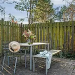 Amazing In With 3 Bedrooms, Sauna And Internet