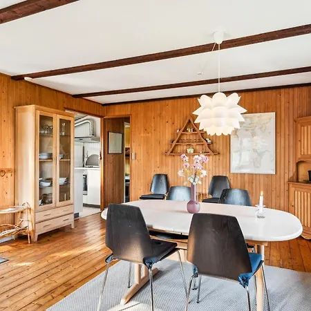 Σπίτι διακοπών Amazing In With 3 Bedrooms, Sauna And Internet